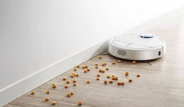 扫地机器人双雄”受挫“，科技公司”直男式“营销的锅？