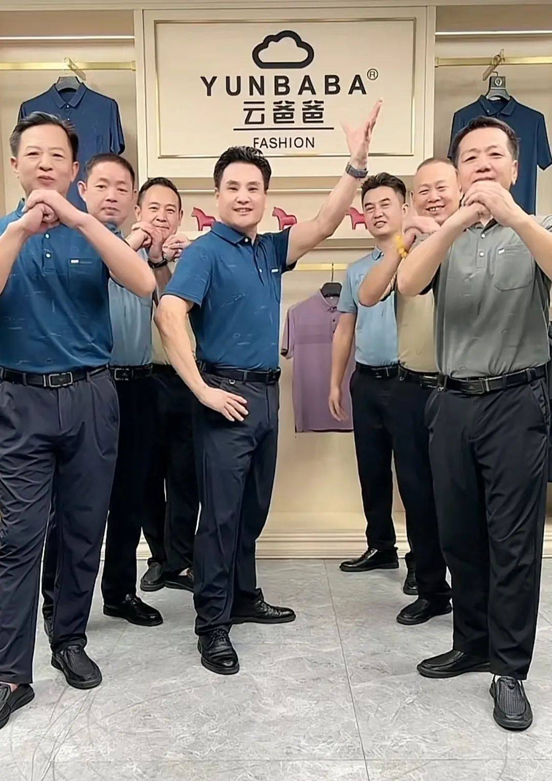 在抖音尬舞的“靳东”们，让万千少女买单