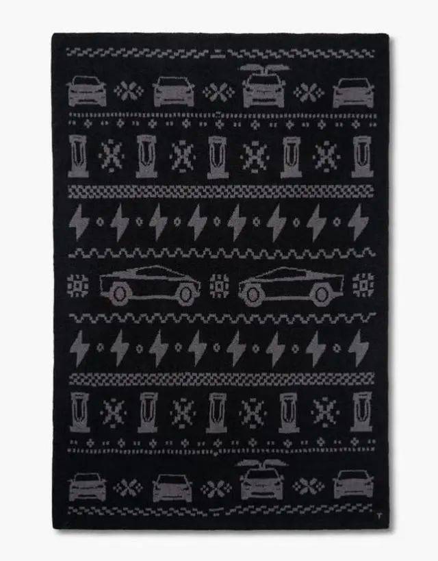 特斯拉出圣诞毛衣了,一分钟售罄