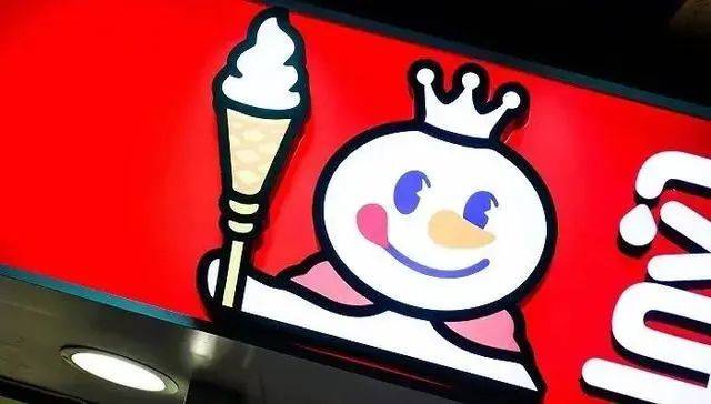 喜茶，开始“复制”蜜雪冰城