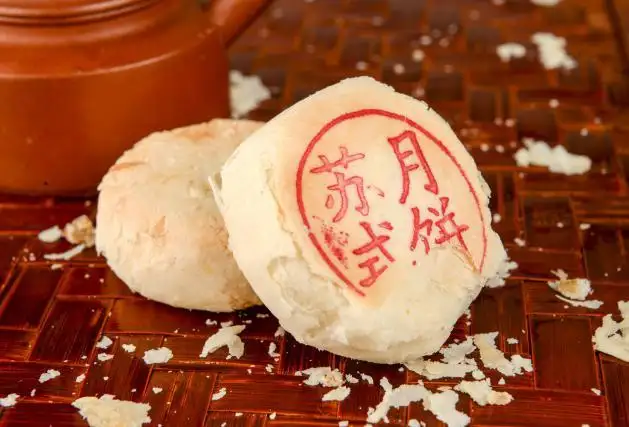 网上卖爆的联名蛋糕，能火多久？