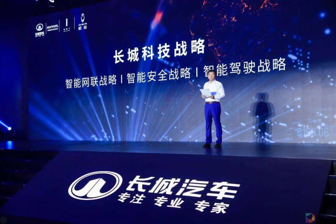 毫末有三宝：拼爹 碰瓷 夸自己好