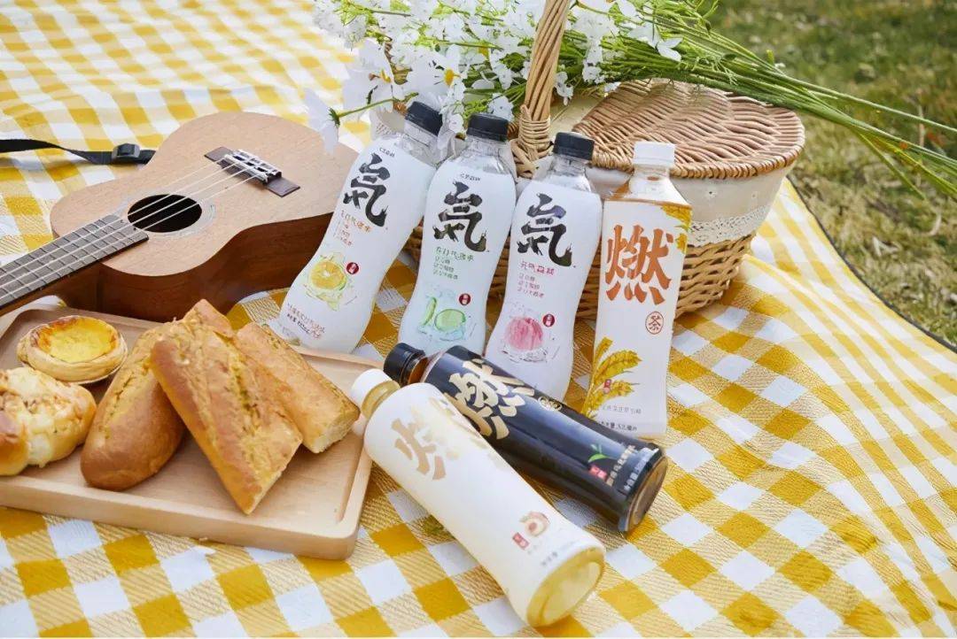 海克斯科技横行，零食界如何重塑品牌优质形象，打入消费者心智？