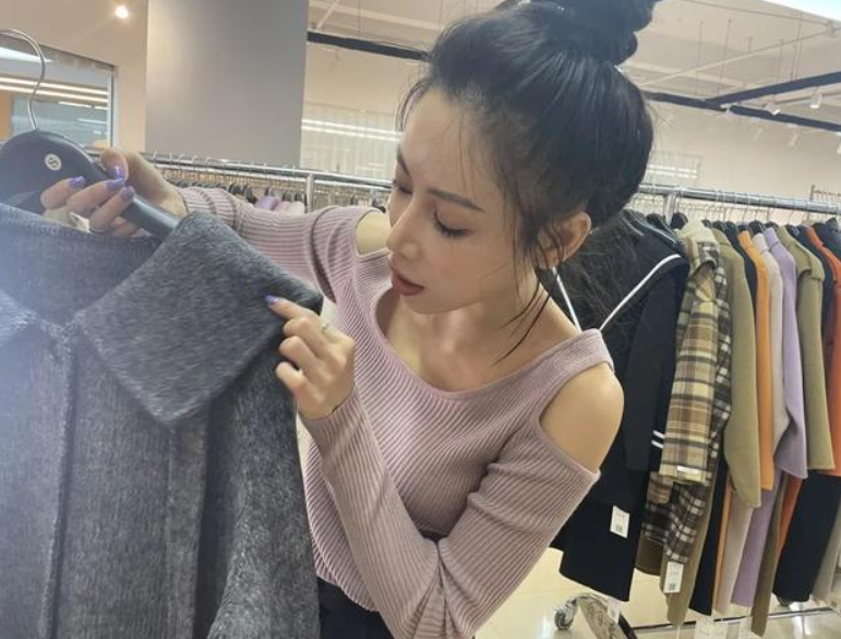 00后记者挑战做直播3场赚4千，这是什么概念？背后的一点思考