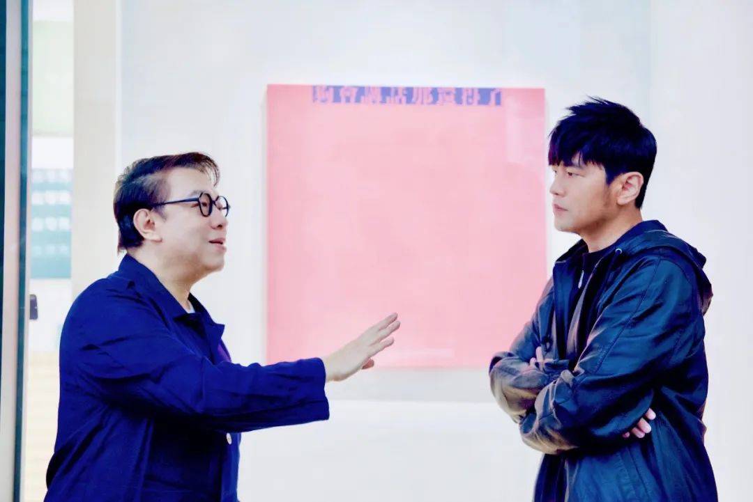 蔡康永开“冤种”艺术展，周杰伦一口气买3张？批发进货式购买，引粉丝不解！网友：看不懂啊，这也算艺术品？