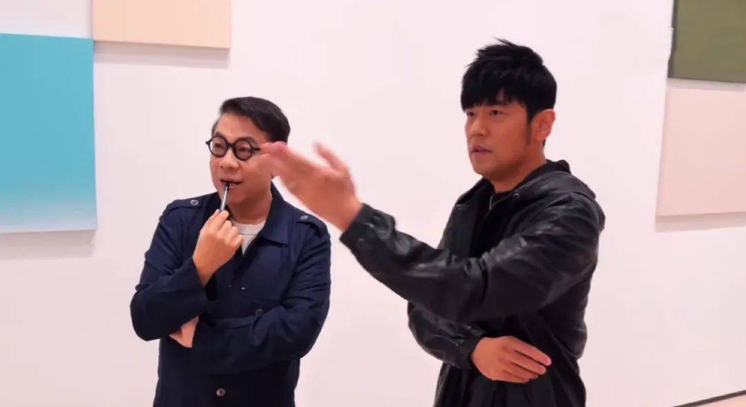 蔡康永开“冤种”艺术展，周杰伦一口气买3张？批发进货式购买，引粉丝不解！网友：看不懂啊，这也算艺术品？