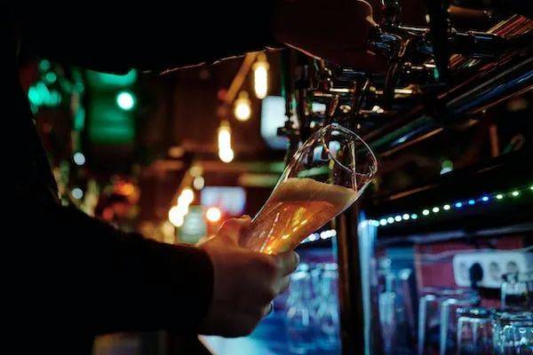社区精酿酒馆给低迷的小酒馆生意提供了另一种选择!